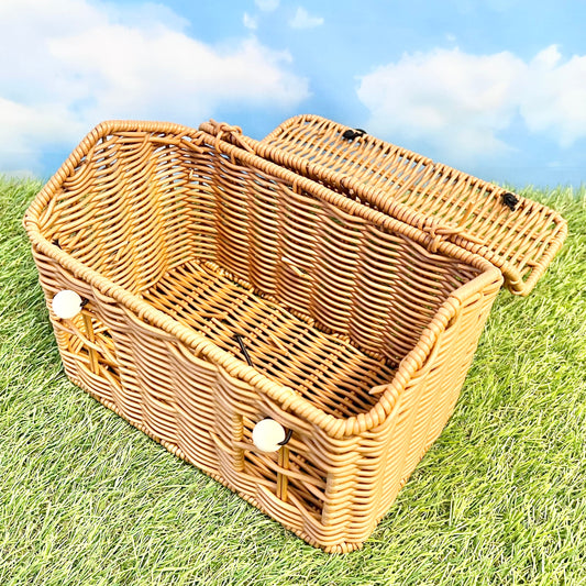 Wicker Carry House
