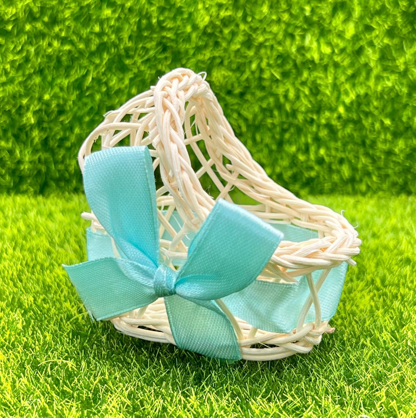 Mini Bassinet For Teeny Weenie Babies®