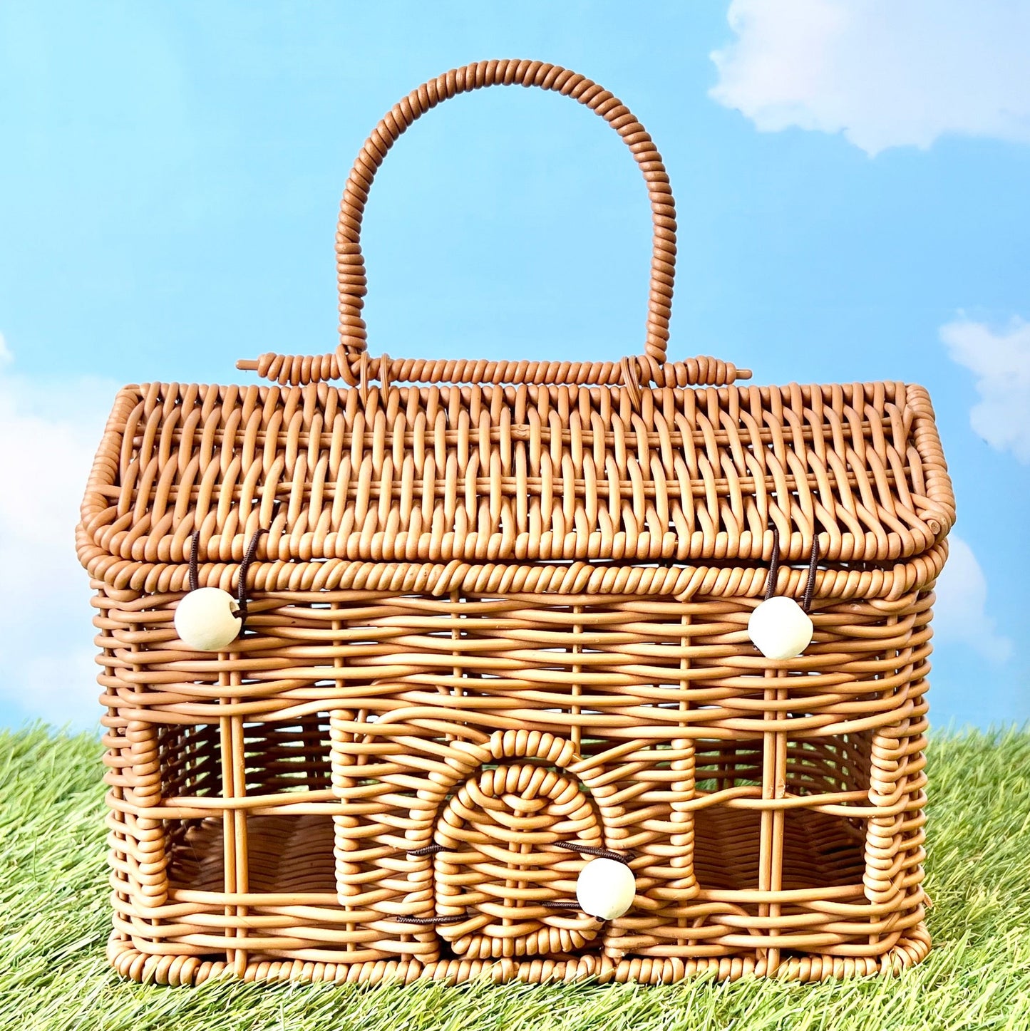 Wicker Carry House