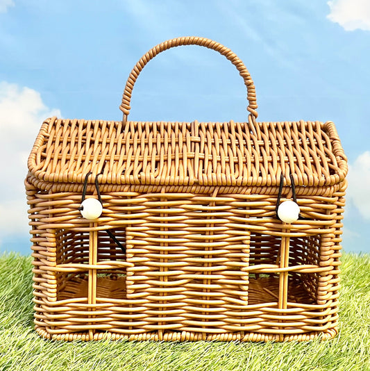 Wicker Carry House