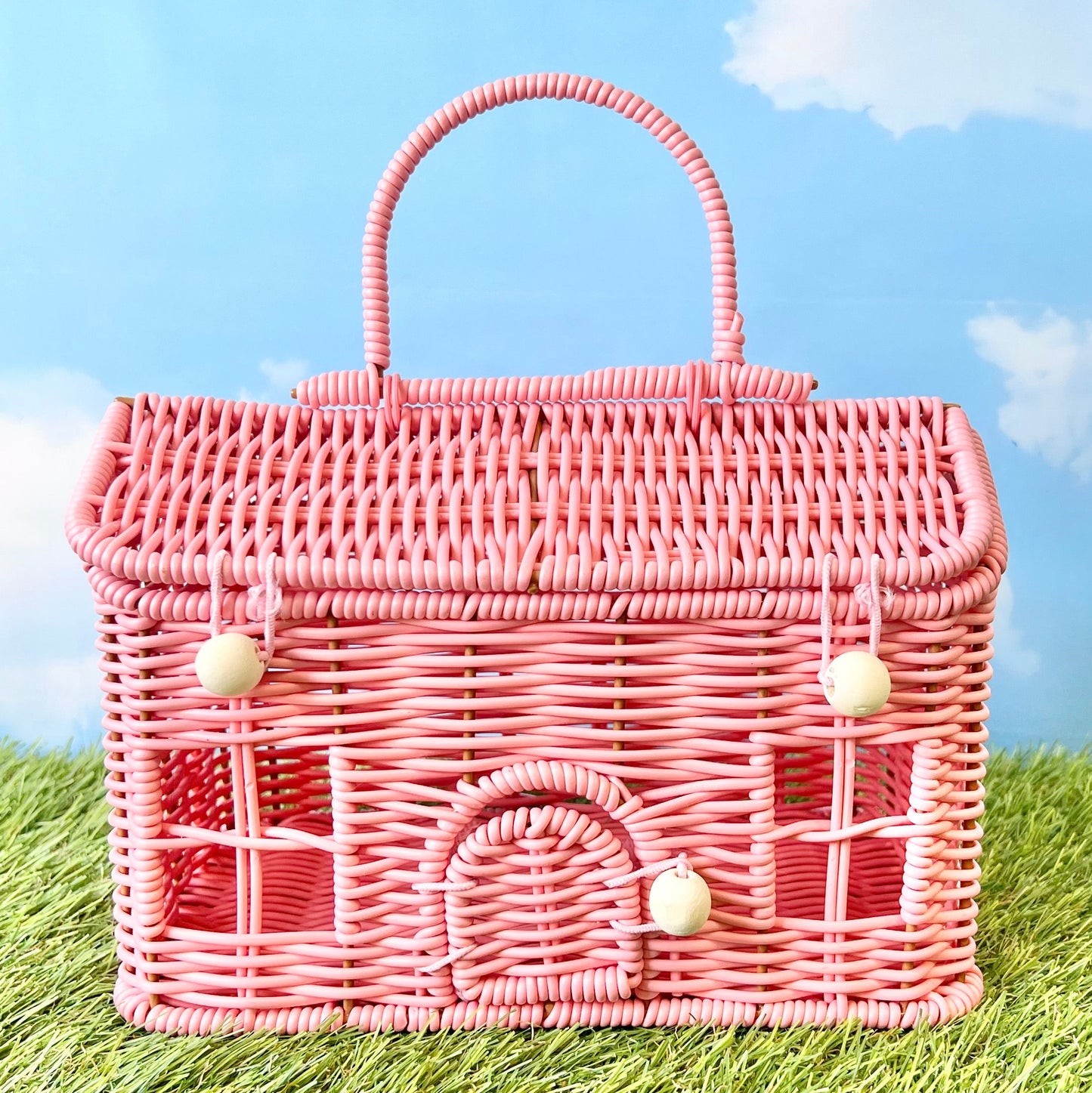 Wicker Carry House