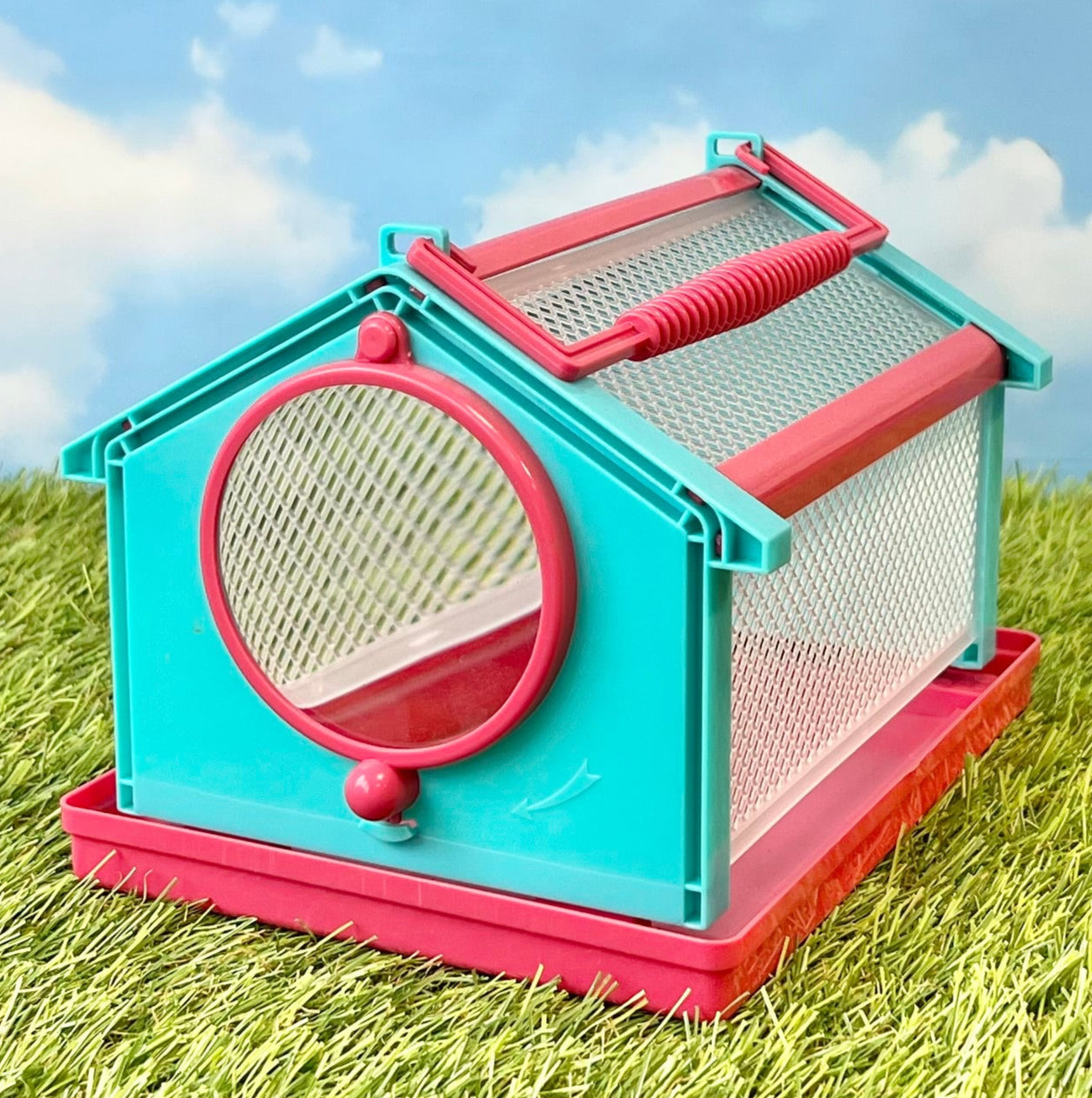 Microscopic Cage For Teeny Weenie Babies®