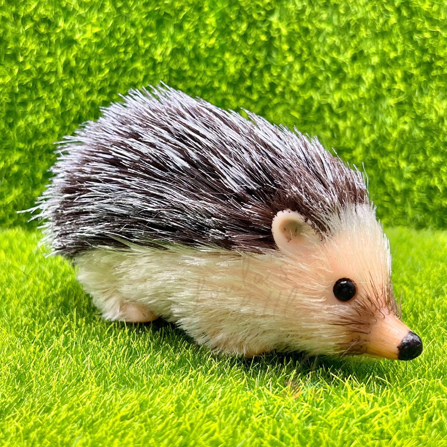 Obsidian Spikes Hedgehog - Loula’s Little Nursery